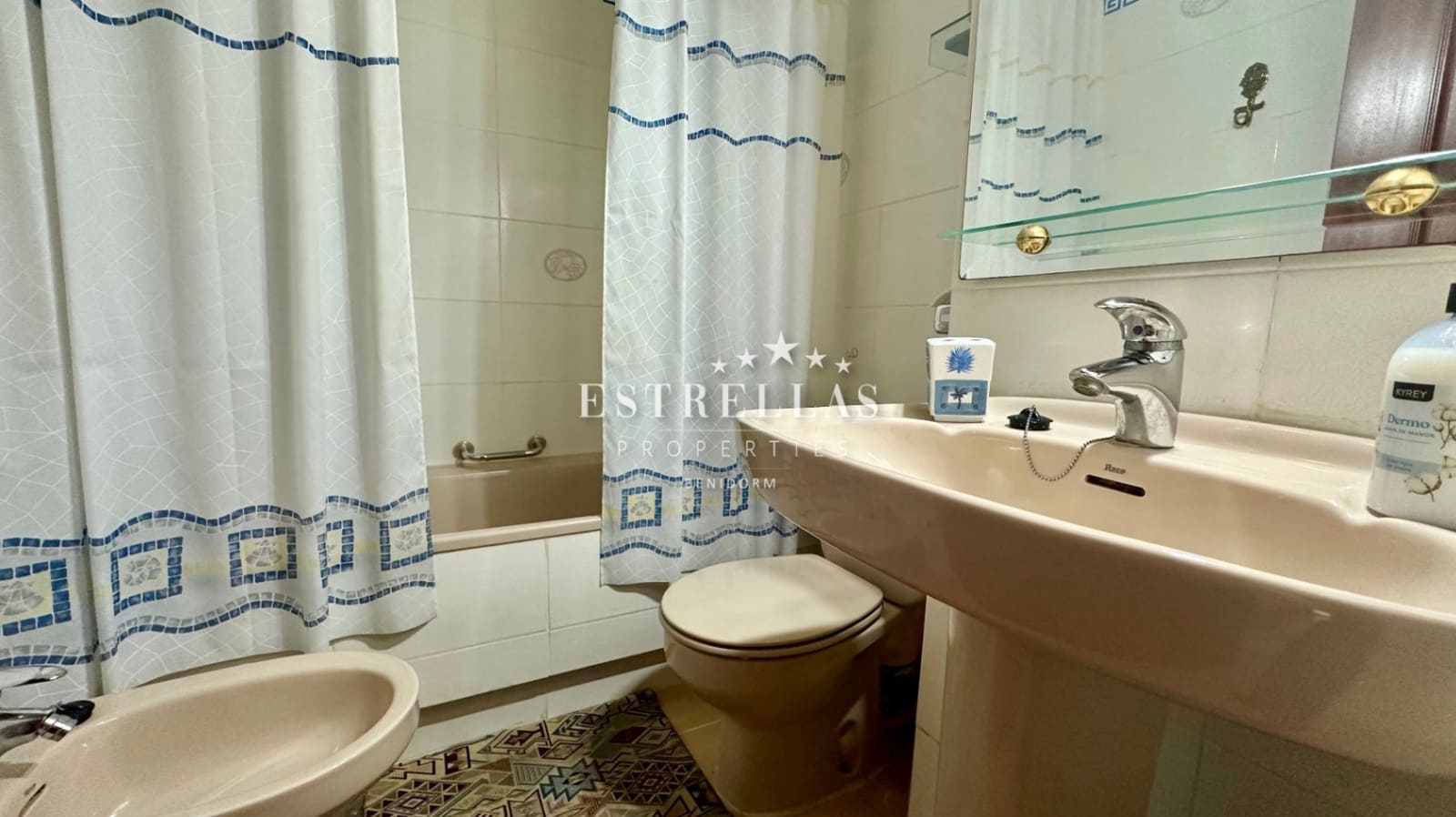 1 soveværelse Lejlighed til salg i Benidorm med swimmingpool garage - € 169.900 (Ref: 9162985)