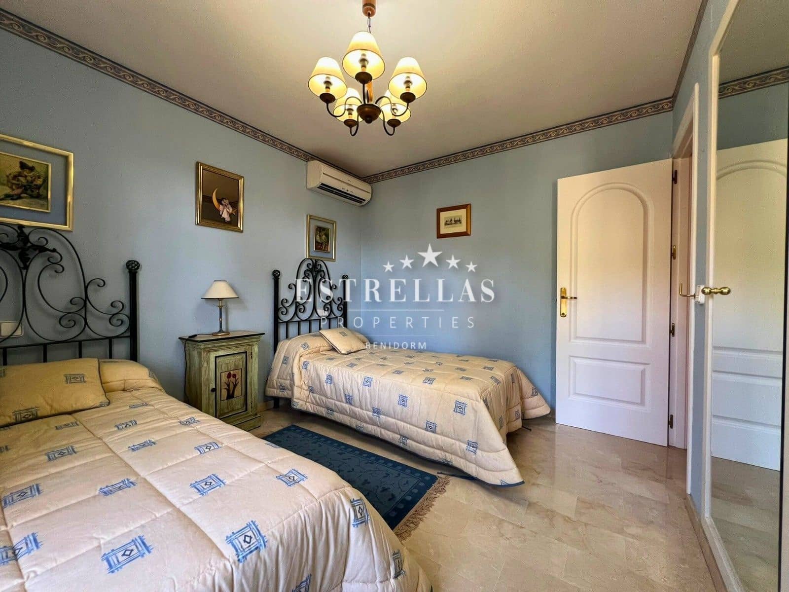 4 sypialnia Willa na sprzedaż w Finestrat z basenem garażem - 584 000 € (Ref: 9164358)