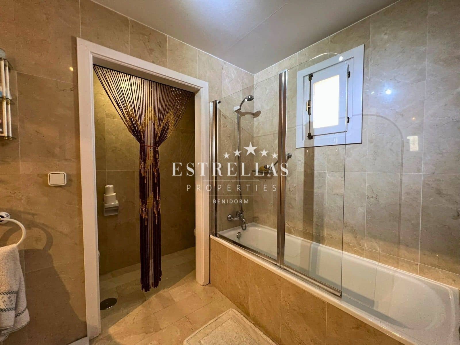 4 sypialnia Willa na sprzedaż w Finestrat z basenem garażem - 584 000 € (Ref: 9164358)