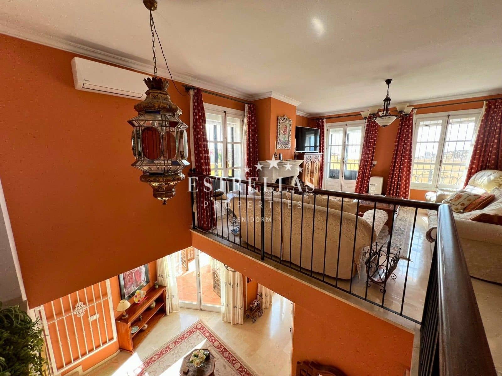 4 sypialnia Willa na sprzedaż w Finestrat z basenem garażem - 584 000 € (Ref: 9164358)