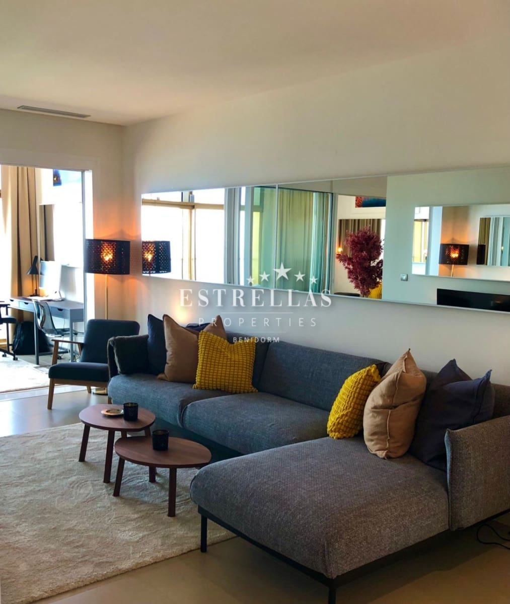 2 soverom Leilighet til salgs i Benidorm med svømmebasseng garasje - € 575 000 (Ref: 9164533)