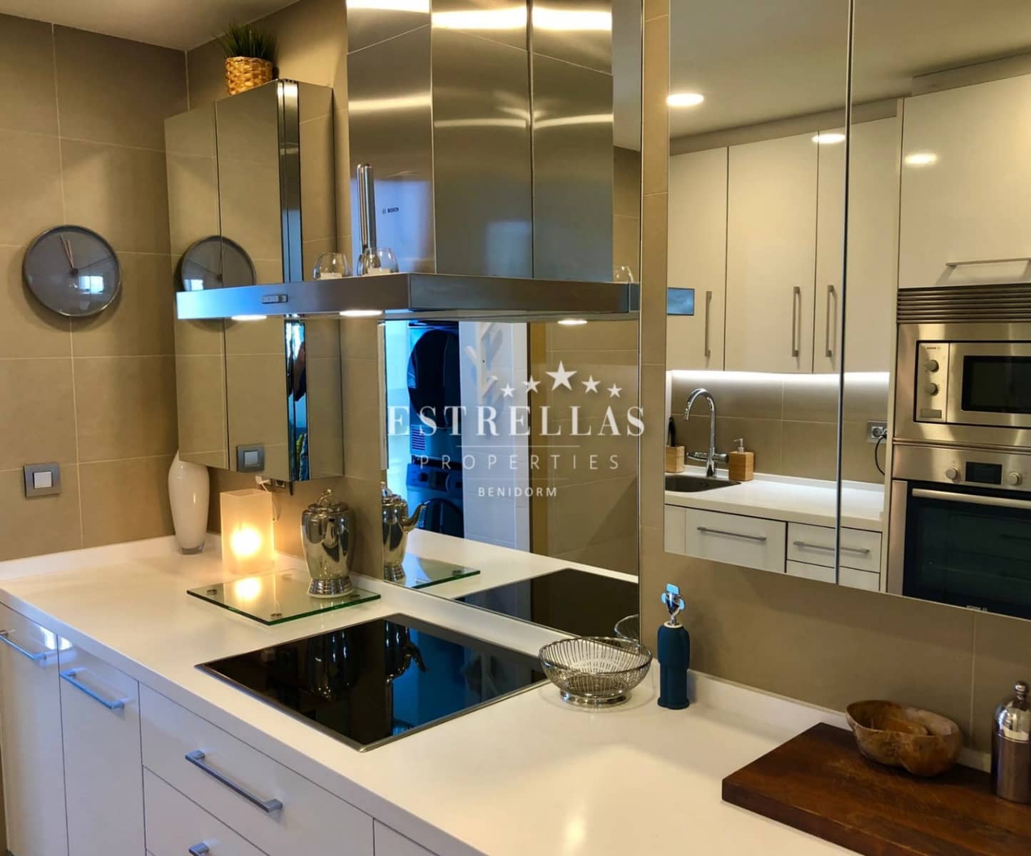 2 soverom Leilighet til salgs i Benidorm med svømmebasseng garasje - € 575 000 (Ref: 9164533)