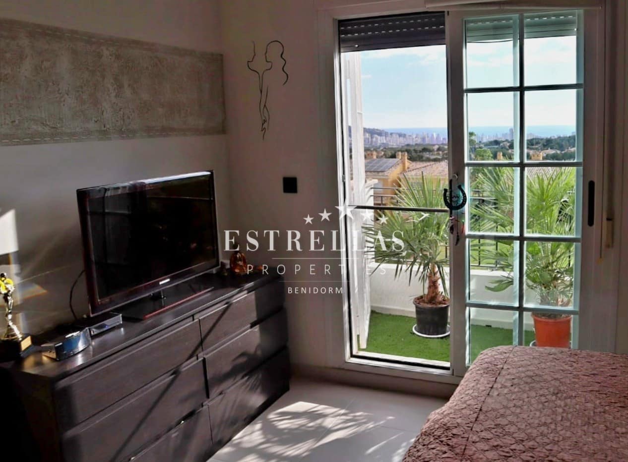 4 soveværelse Bungalow til salg i La Nucia med swimmingpool - € 349.000 (Ref: 9172188)