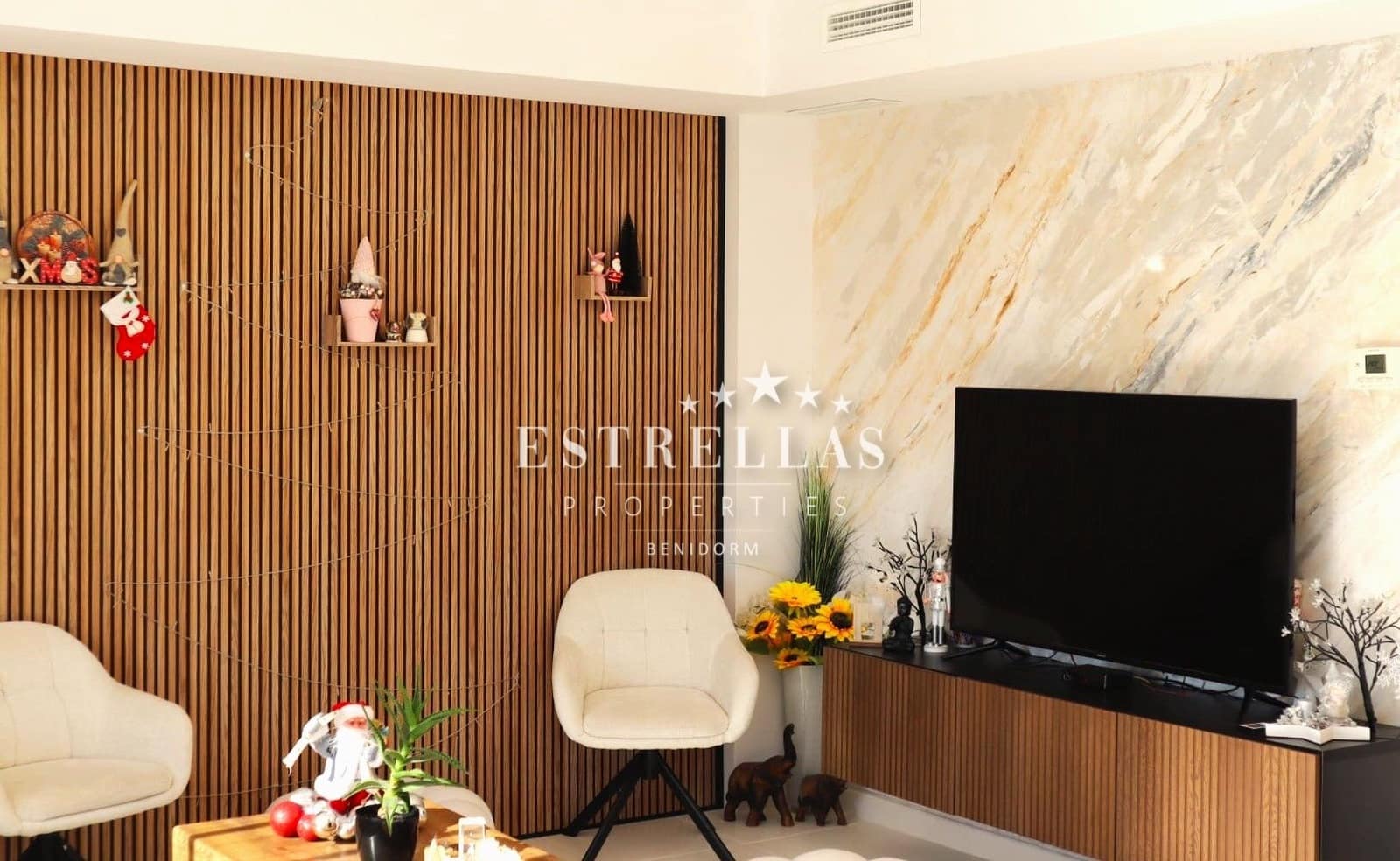 4 soveværelse Bungalow til salg i La Nucia med swimmingpool - € 349.000 (Ref: 9172188)