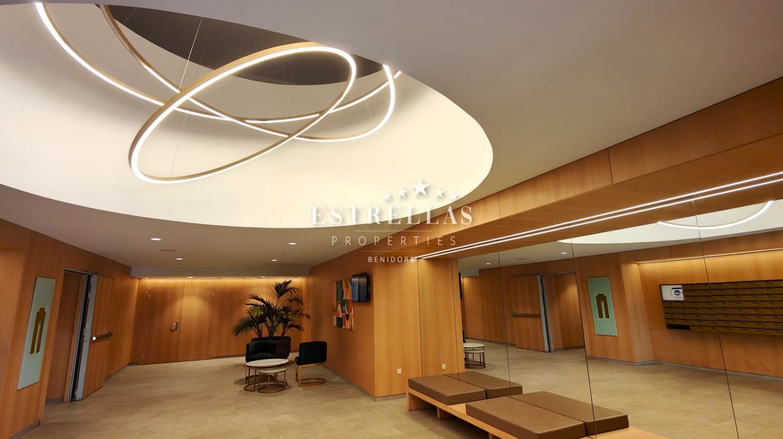 2 soverom Leilighet til salgs i Benidorm med svømmebasseng garasje - € 750 000 (Ref: 9186248)