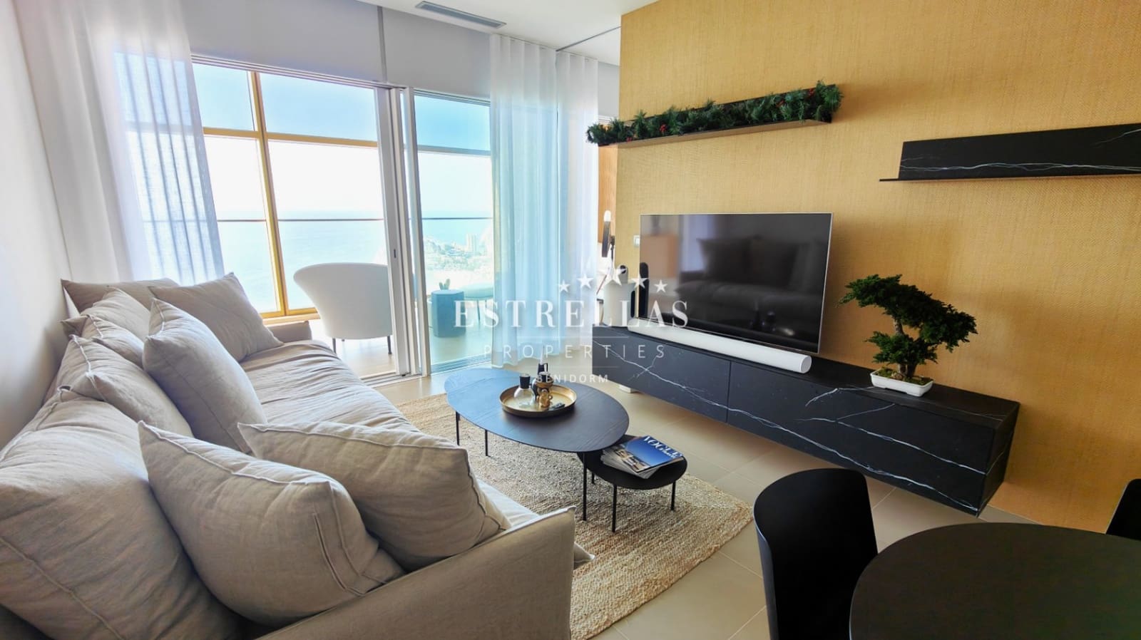 2 soverom Leilighet til salgs i Benidorm med svømmebasseng garasje - € 750 000 (Ref: 9186248)