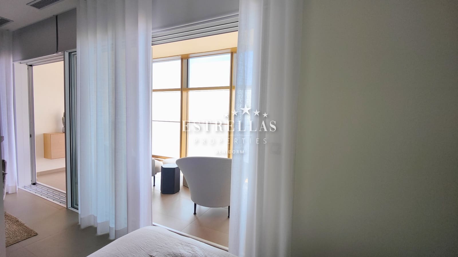 2 soverom Leilighet til salgs i Benidorm med svømmebasseng garasje - € 750 000 (Ref: 9186248)