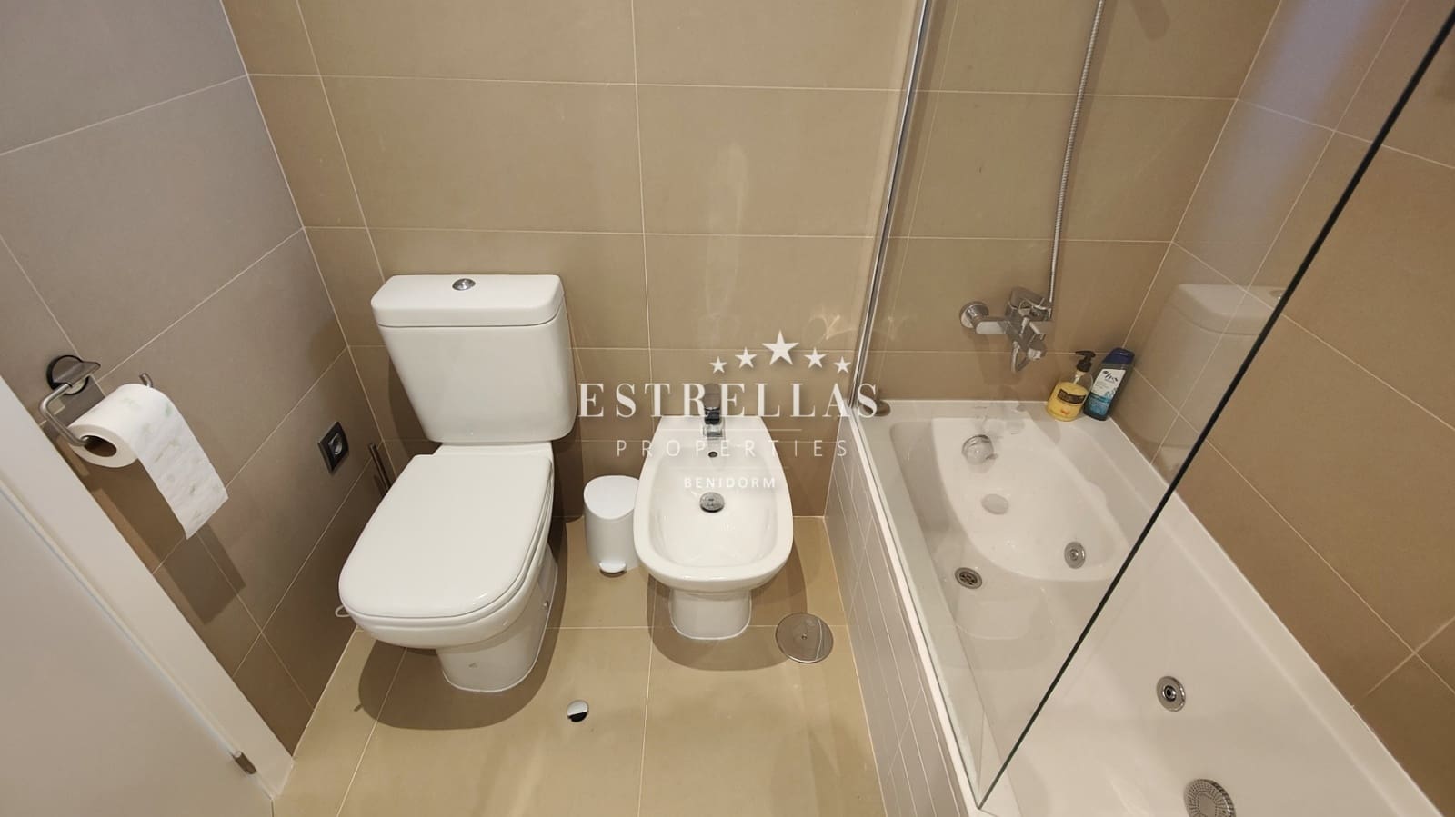 2 soverom Leilighet til salgs i Benidorm med svømmebasseng garasje - € 750 000 (Ref: 9186248)