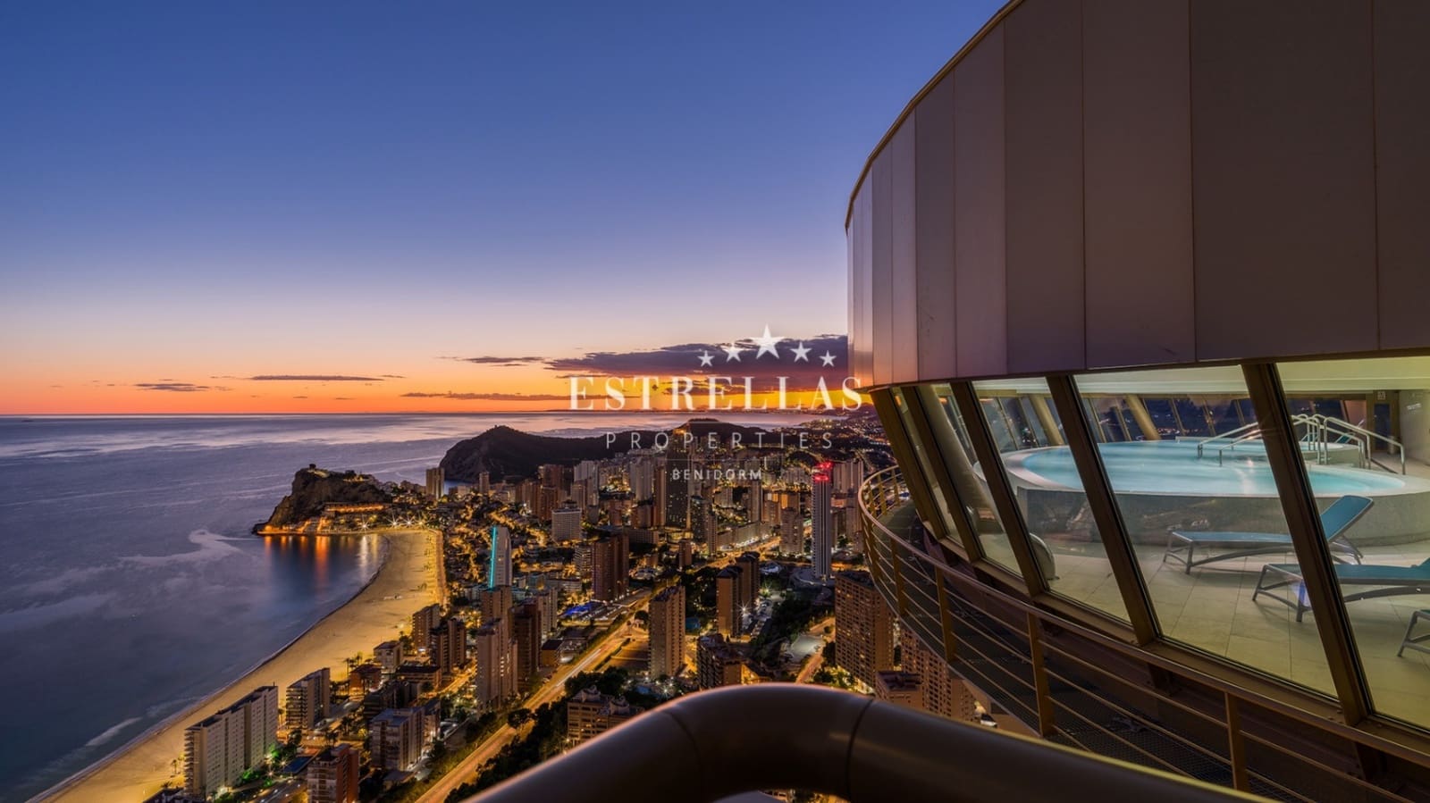 2 soverom Leilighet til salgs i Benidorm med svømmebasseng garasje - € 750 000 (Ref: 9186248)