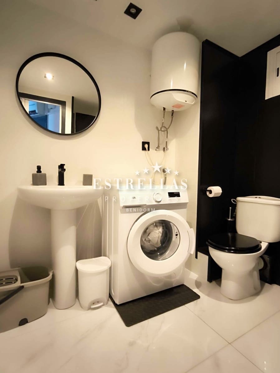 1 soveværelse Lejlighed til salg i Benidorm med swimmingpool garage - € 269.000 (Ref: 9191416)