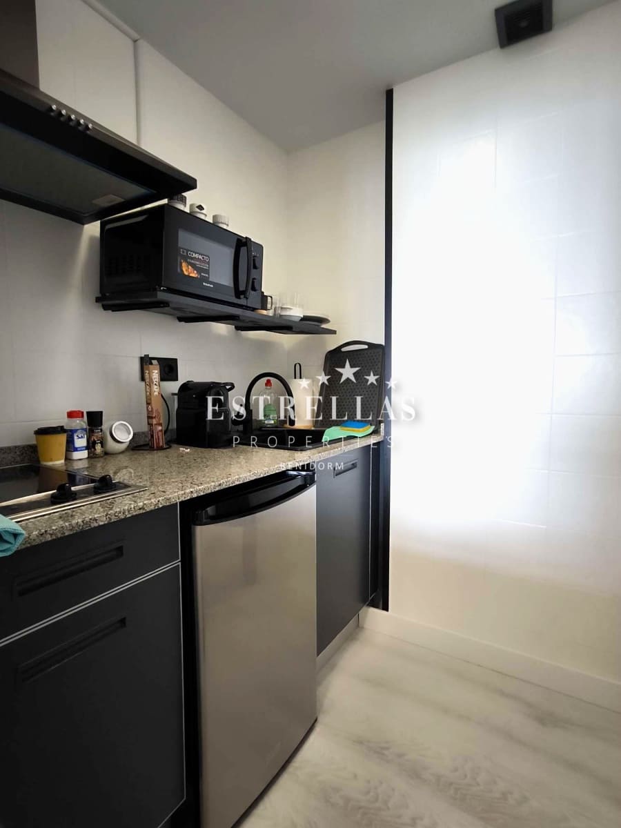 1 soveværelse Lejlighed til salg i Benidorm med swimmingpool garage - € 269.000 (Ref: 9191416)