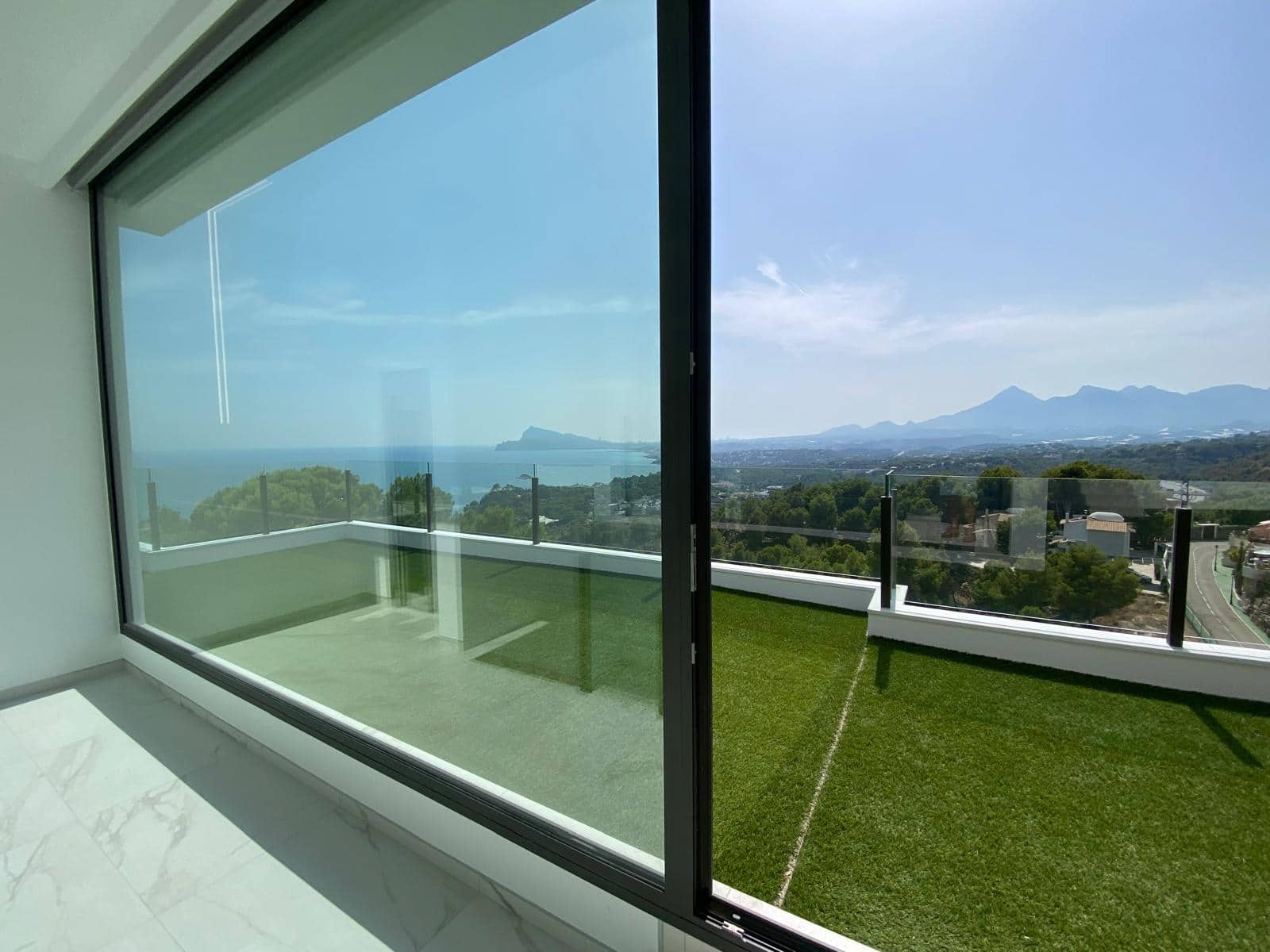 5 bedroom Villa for sale in Altea with pool - € 2,500,000 (Ref: 9223637)