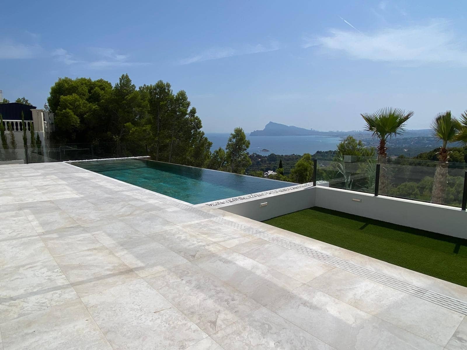 5 bedroom Villa for sale in Altea with pool - € 2,500,000 (Ref: 9223637)