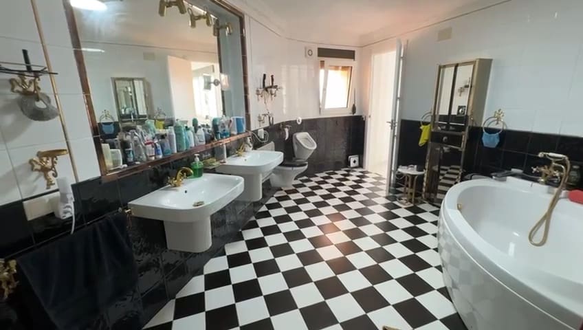 Chalet de 6 habitaciones en Calpe / Calp en venta con piscina - 890.000 € (Ref: 9223640)