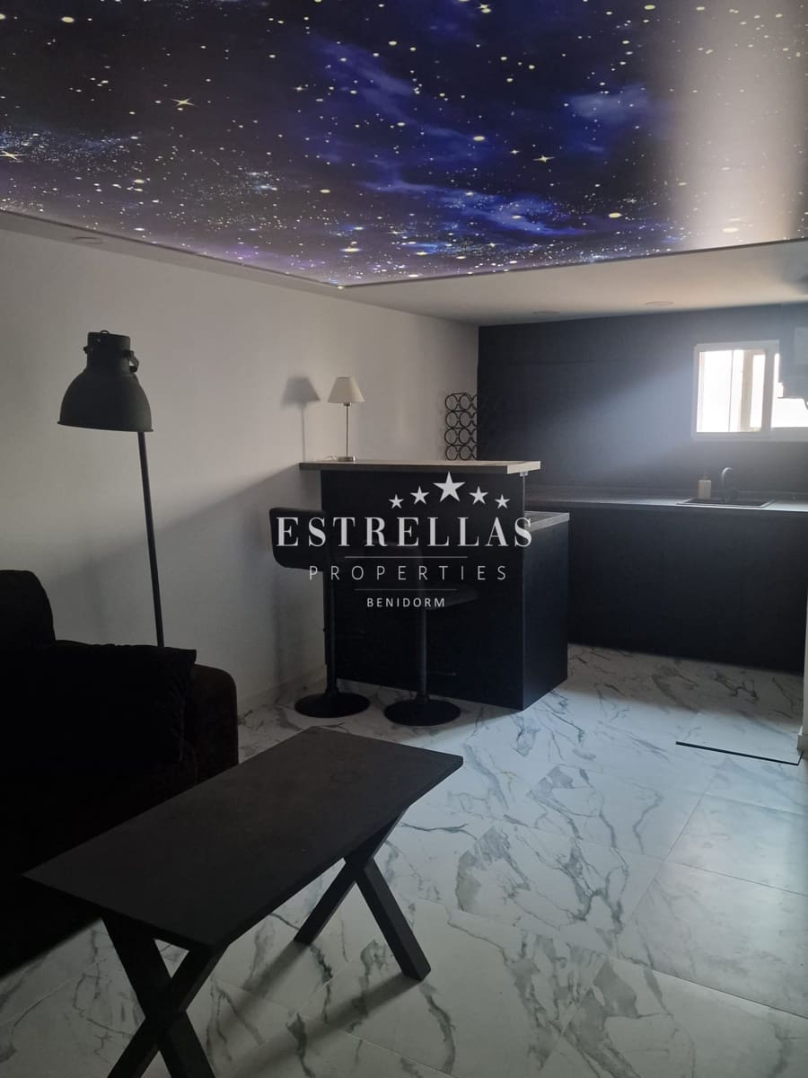 5 sypialnia Willa na sprzedaż w Calpe / Calp z basenem garażem - 749 000 € (Ref: 9329610)