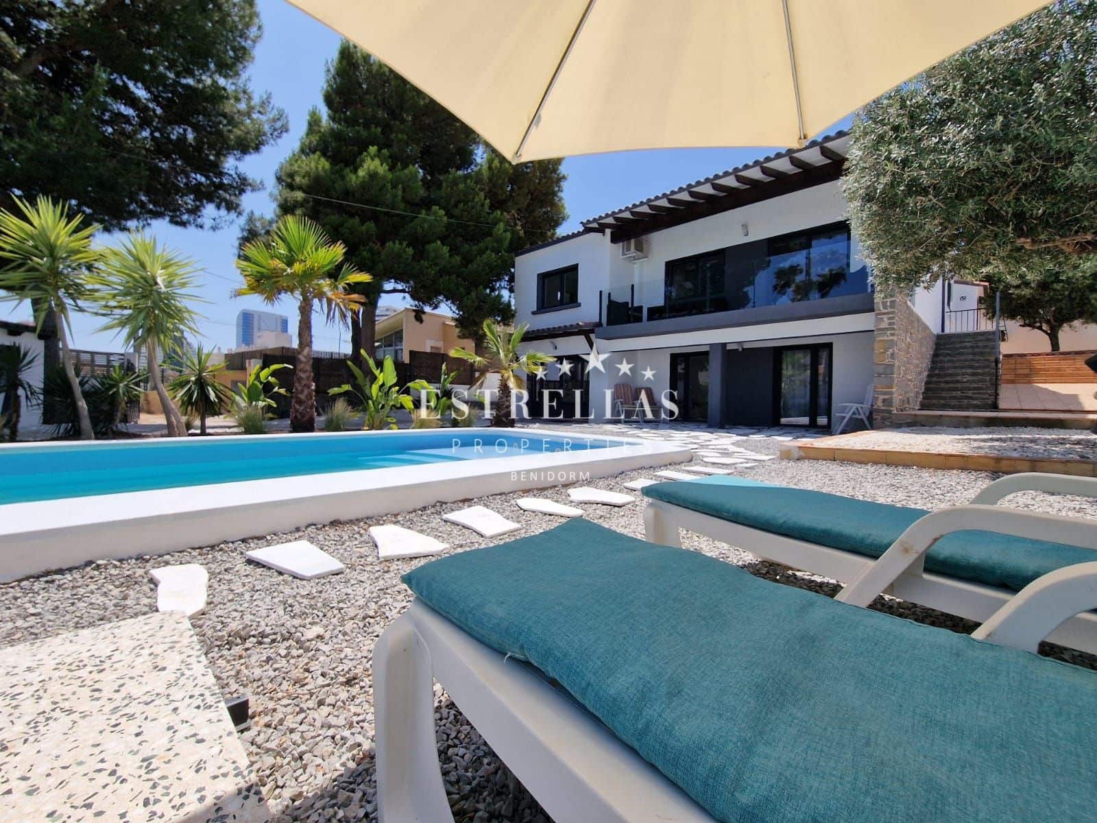 5 sypialnia Willa na sprzedaż w Calpe / Calp z basenem garażem - 749 000 € (Ref: 9329610)