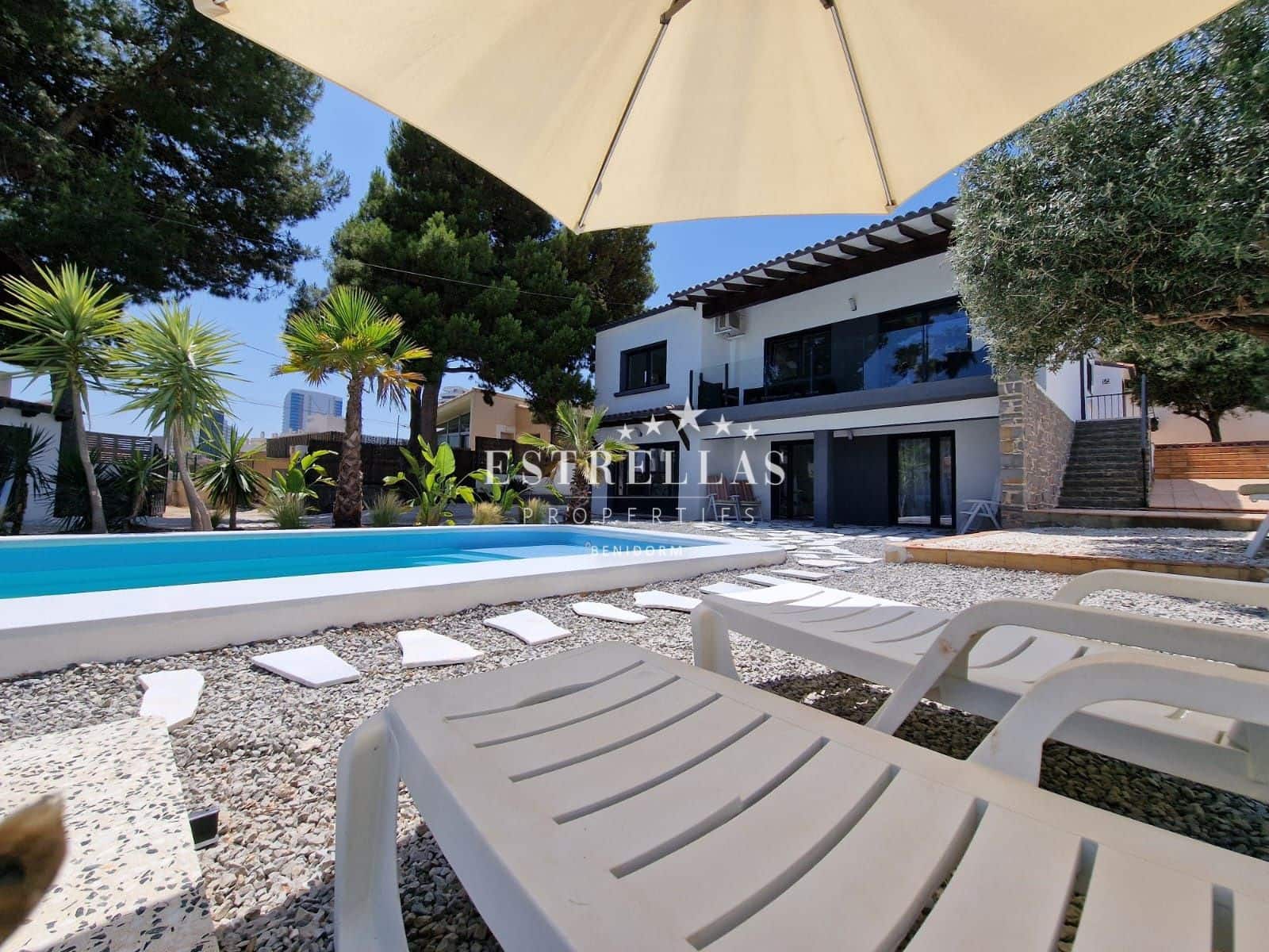 5 sypialnia Willa na sprzedaż w Calpe / Calp z basenem garażem - 749 000 € (Ref: 9329610)