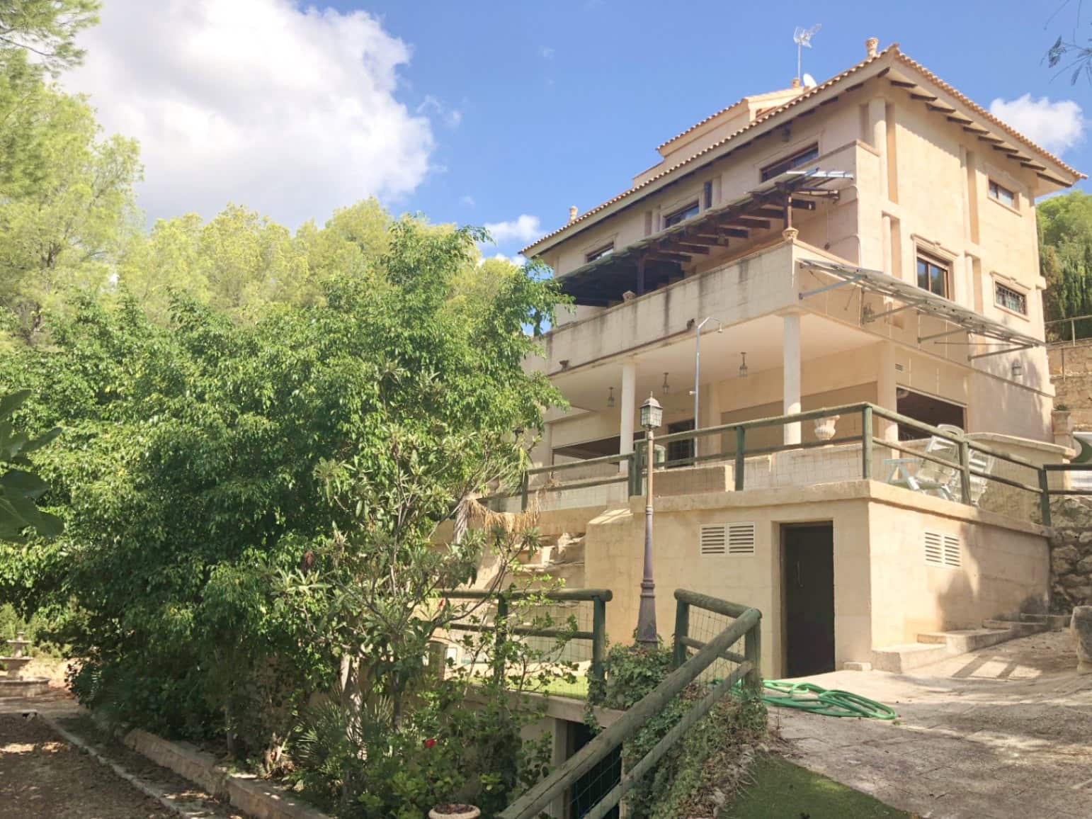 4 bedroom Villa for sale in Altea with pool - € 630,000 (Ref: 9353958)