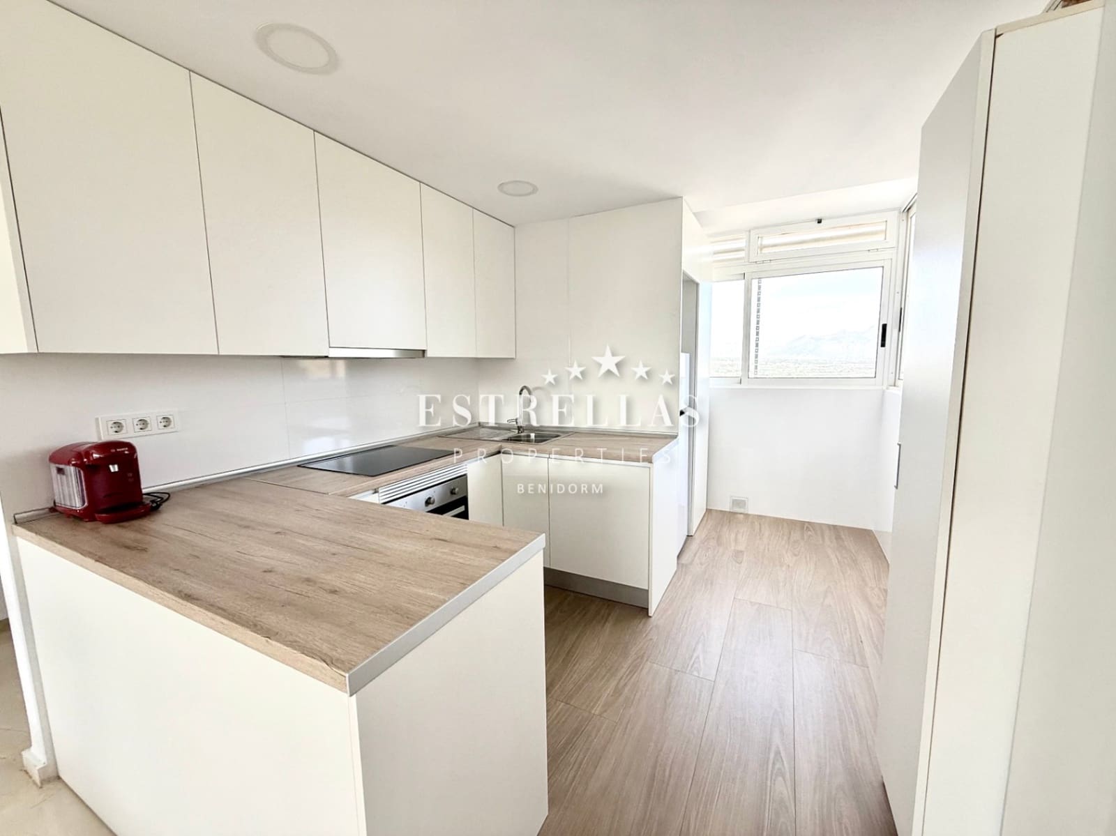 2 soveværelse Lejlighed til salg i Benidorm med swimmingpool garage - € 262.000 (Ref: 9388288)