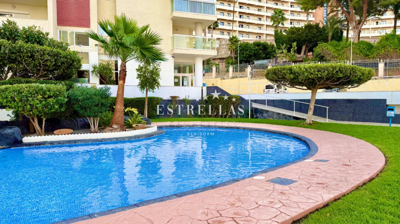 2 soveværelse Lejlighed til salg i Benidorm med swimmingpool garage - € 262.000 (Ref: 9388288)