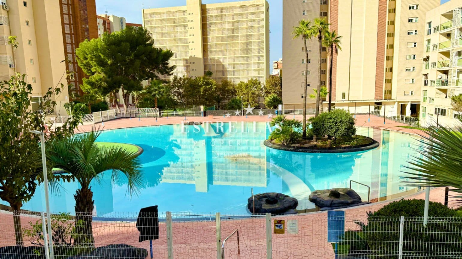 2 soveværelse Lejlighed til salg i Benidorm med swimmingpool garage - € 262.000 (Ref: 9388288)