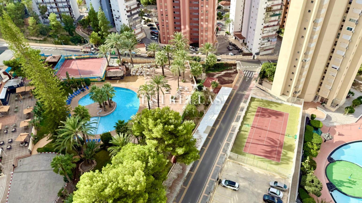 2 soveværelse Lejlighed til salg i Benidorm med swimmingpool garage - € 262.000 (Ref: 9388288)