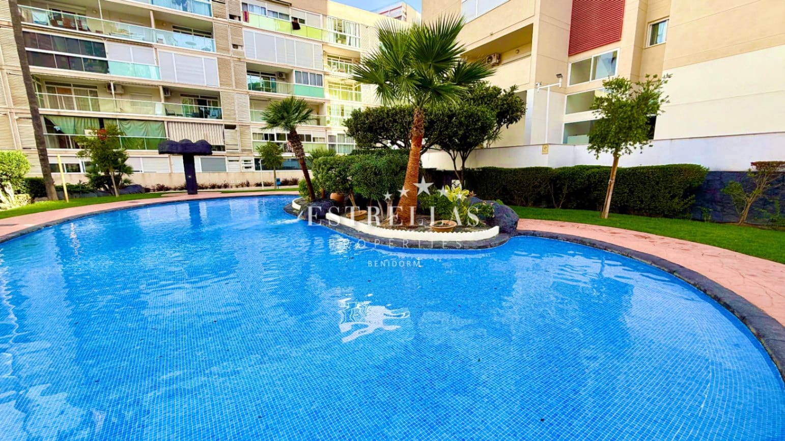 2 soveværelse Lejlighed til salg i Benidorm med swimmingpool garage - € 262.000 (Ref: 9388288)
