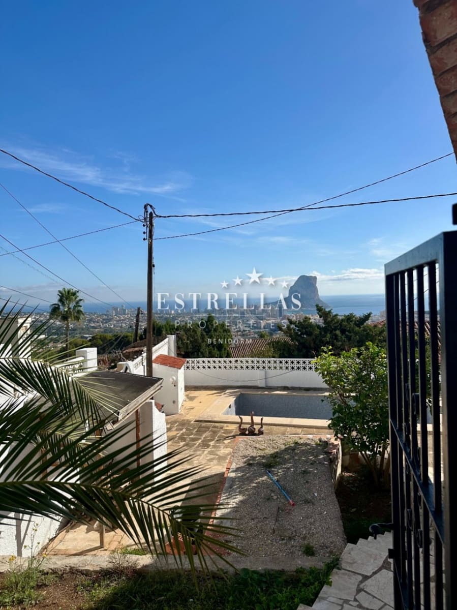 3 sypialnia Willa na sprzedaż w Calpe / Calp z basenem garażem - 450 000 € (Ref: 9393502)