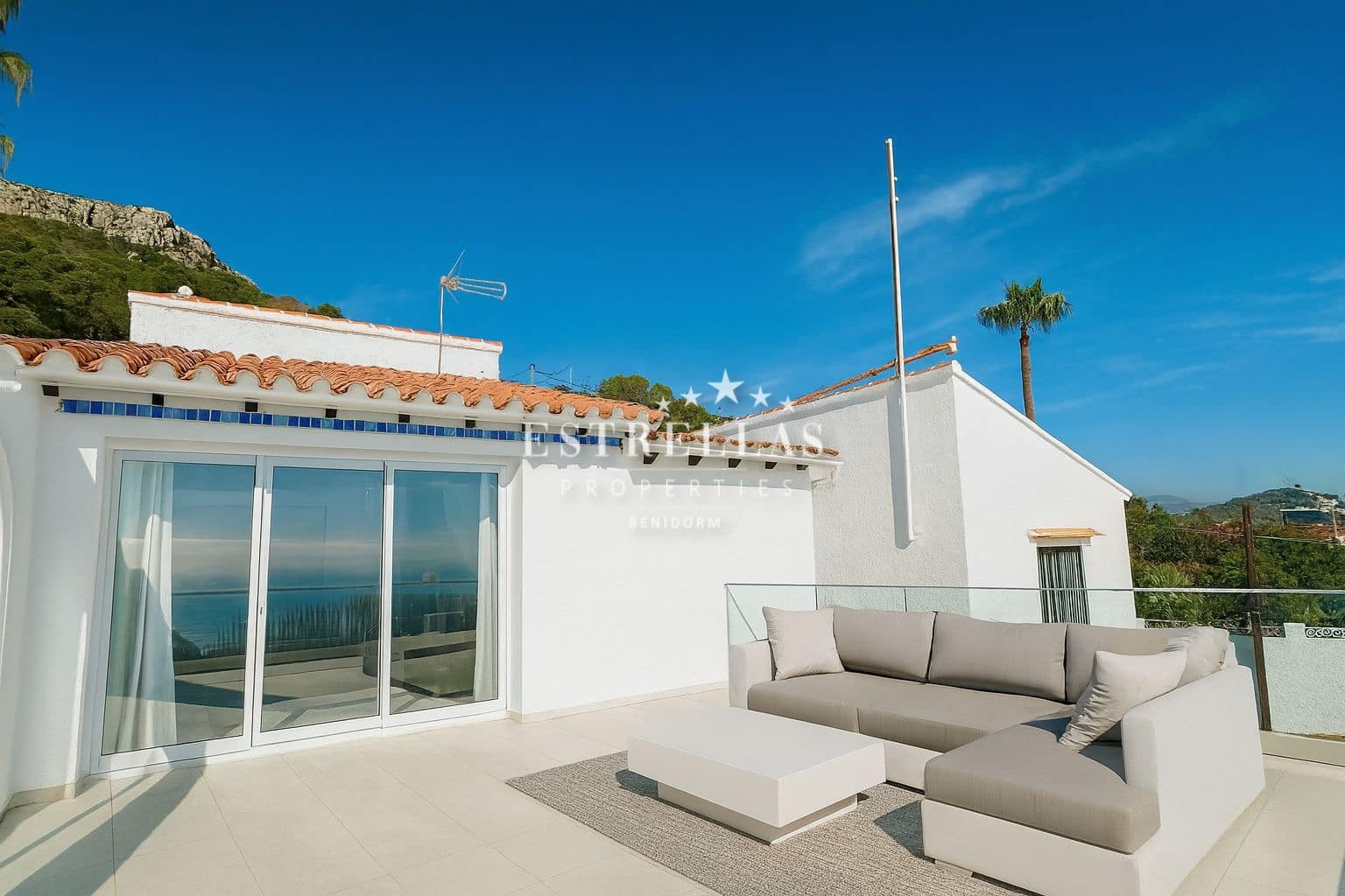 3 sypialnia Willa na sprzedaż w Calpe / Calp z basenem garażem - 450 000 € (Ref: 9393502)