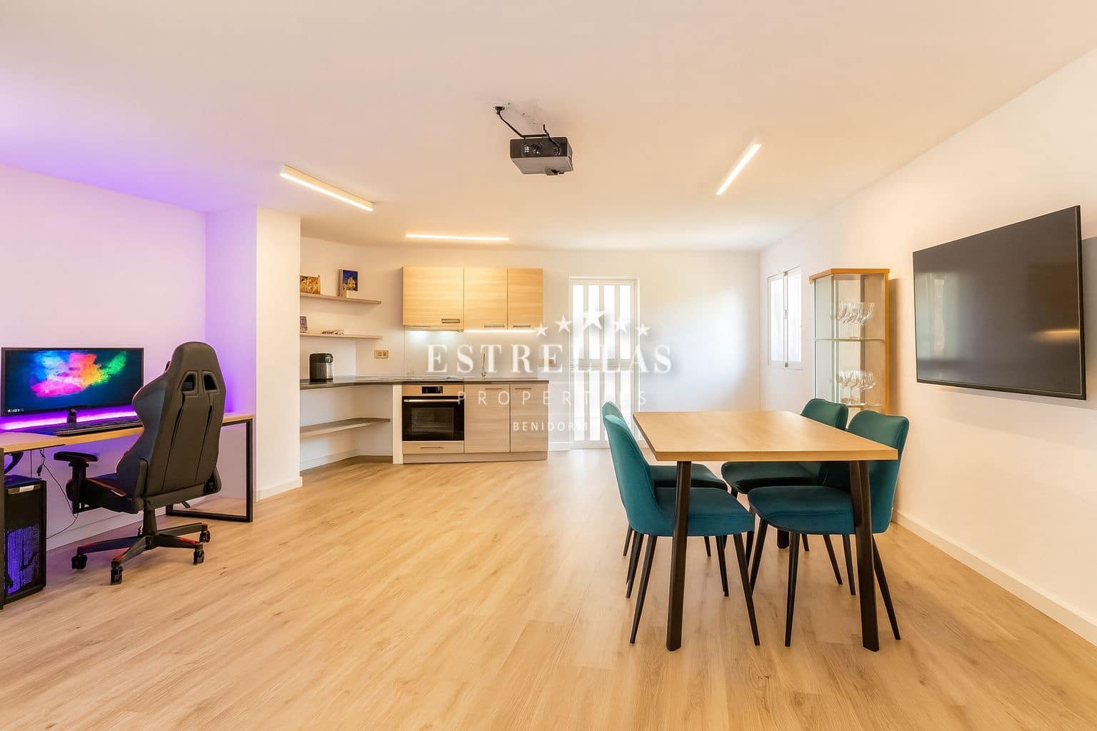 3 sypialnia Willa na sprzedaż w Calpe / Calp z basenem garażem - 450 000 € (Ref: 9393502)