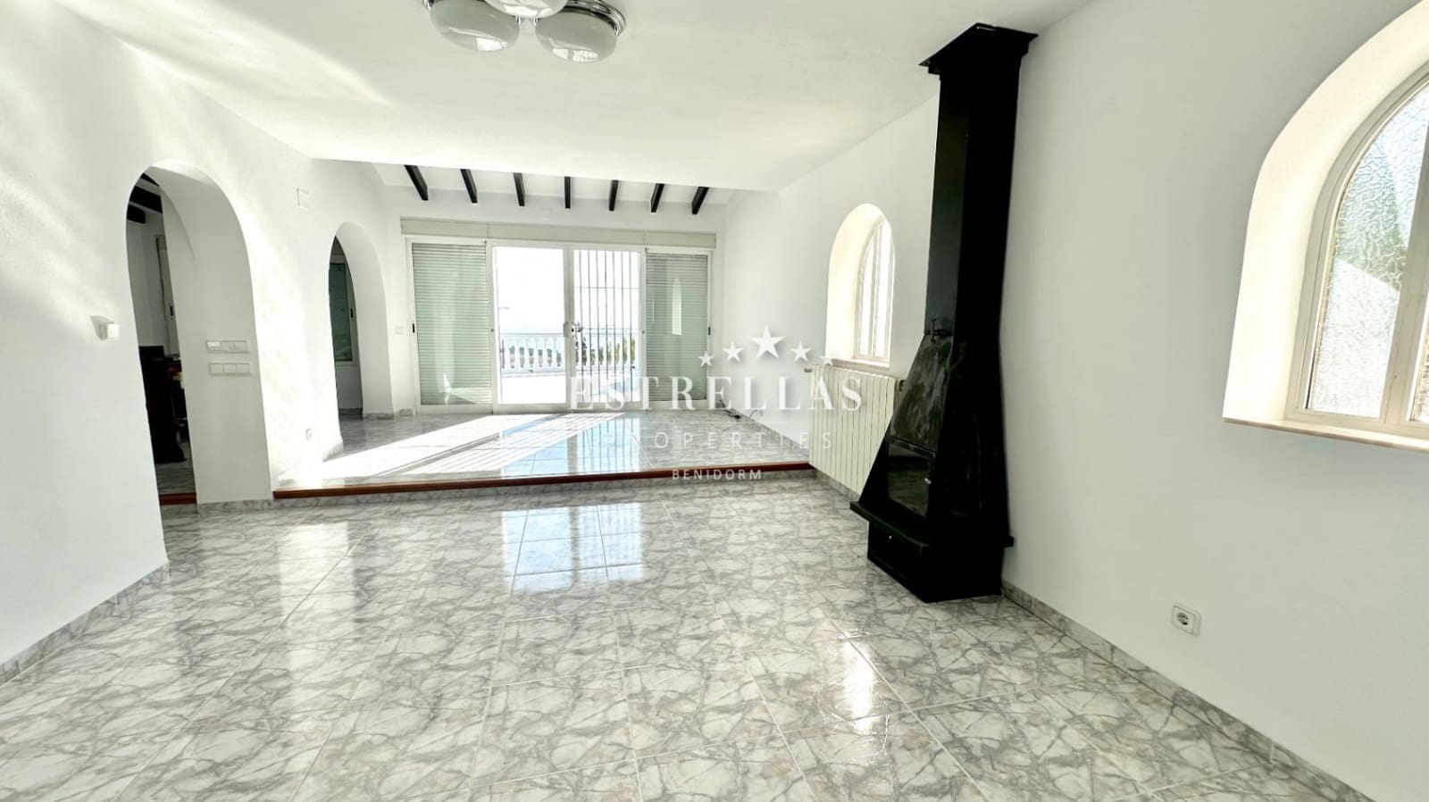 3 sypialnia Willa na sprzedaż w Calpe / Calp z basenem garażem - 450 000 € (Ref: 9393502)