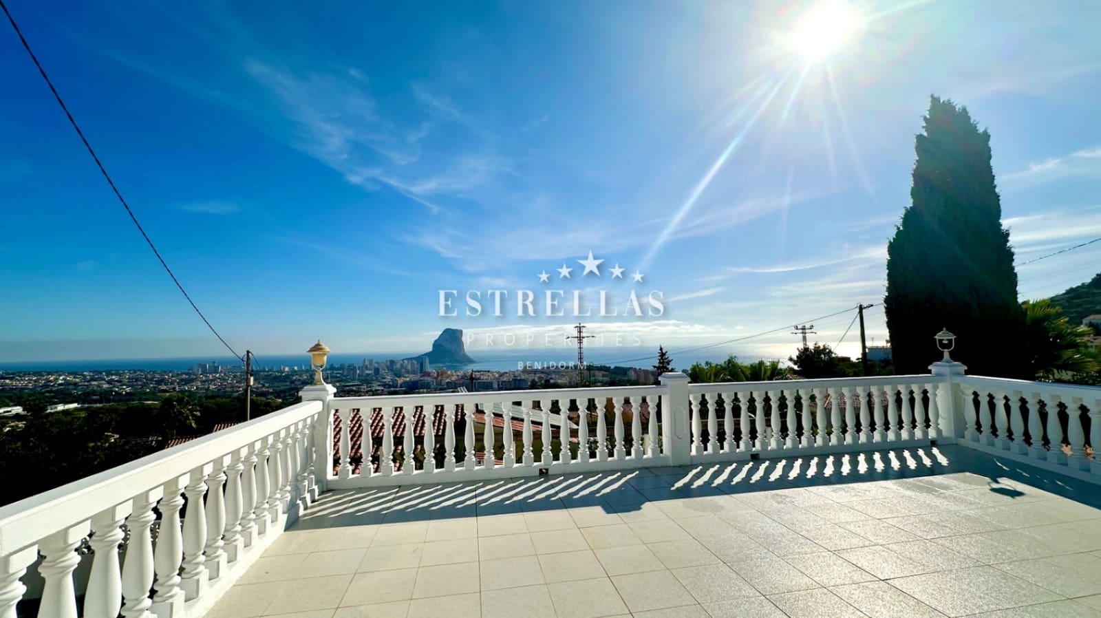 3 sypialnia Willa na sprzedaż w Calpe / Calp z basenem garażem - 450 000 € (Ref: 9393502)