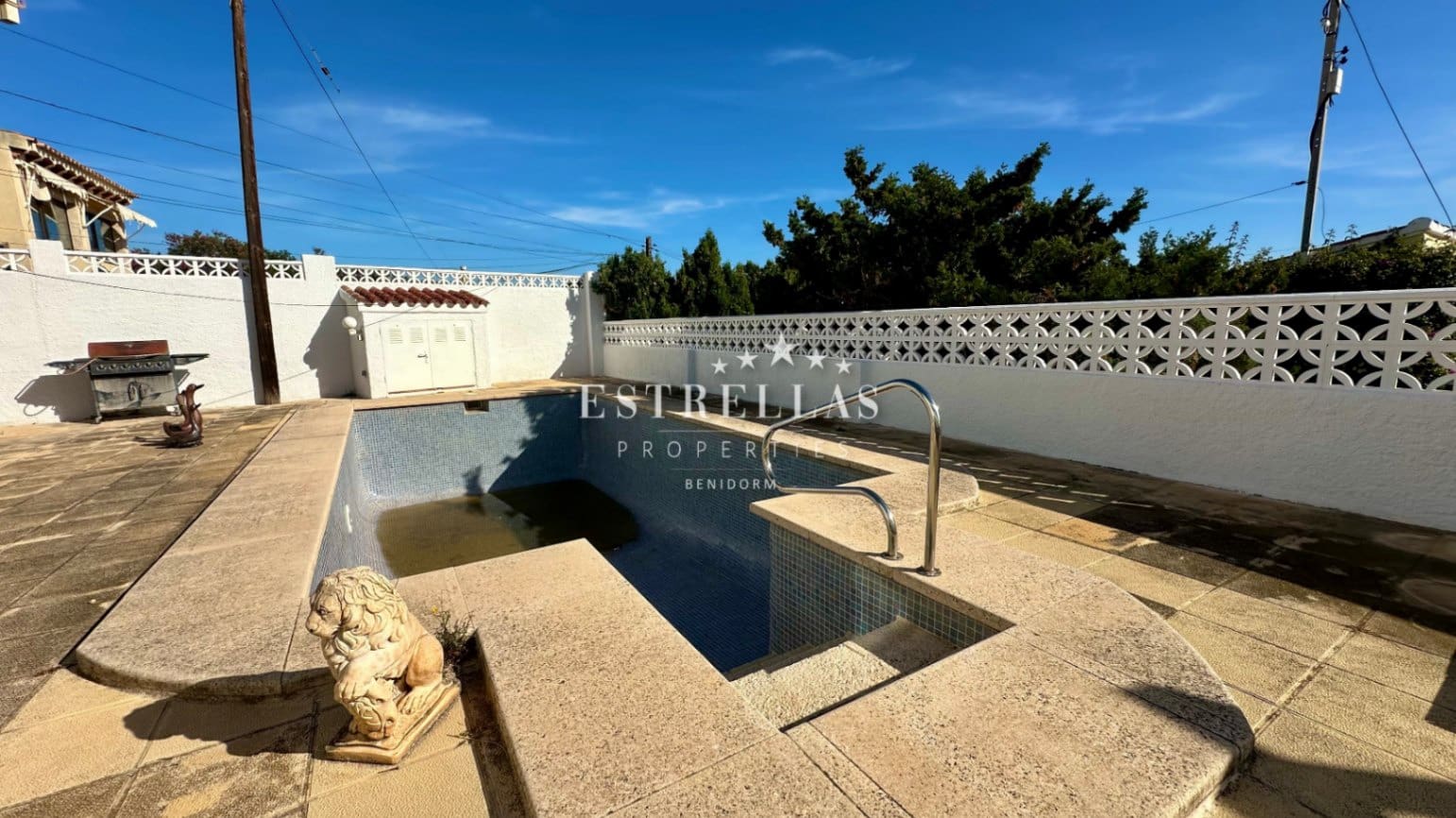 3 sypialnia Willa na sprzedaż w Calpe / Calp z basenem garażem - 450 000 € (Ref: 9393502)