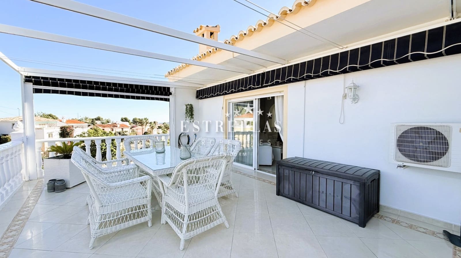 4 bedroom Villa for sale in La Nucia with pool garage - € 580,000 (Ref: 9411358)