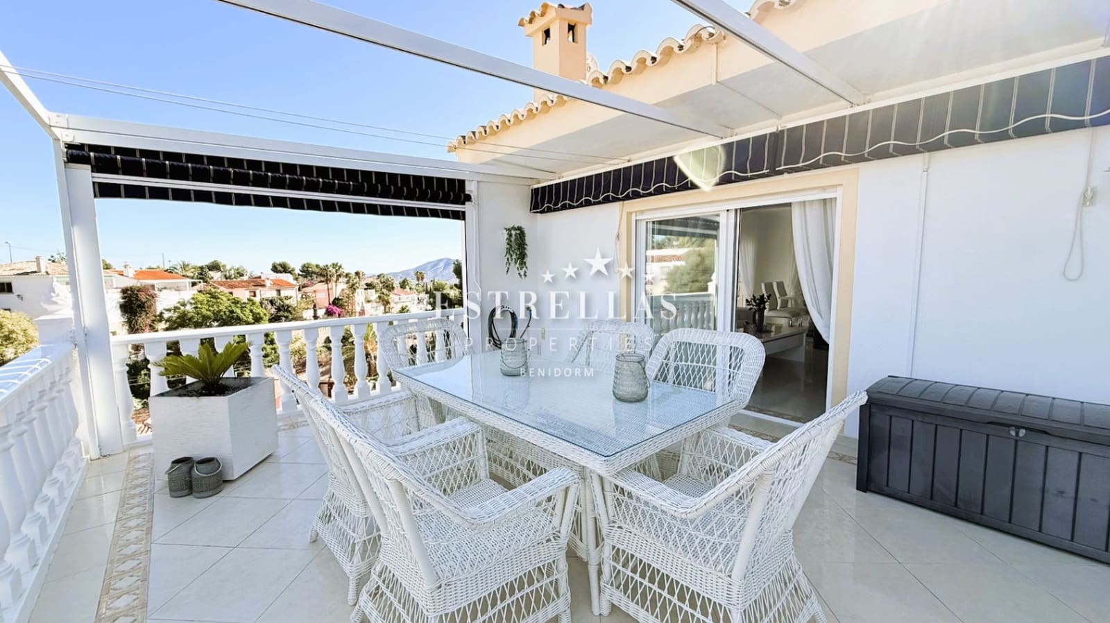 4 bedroom Villa for sale in La Nucia with pool garage - € 580,000 (Ref: 9411358)