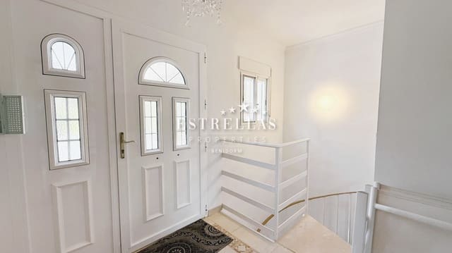 4 bedroom Villa for sale in Coloma  , La Nucia with pool garage - € 580,000 (Ref: 9411358)