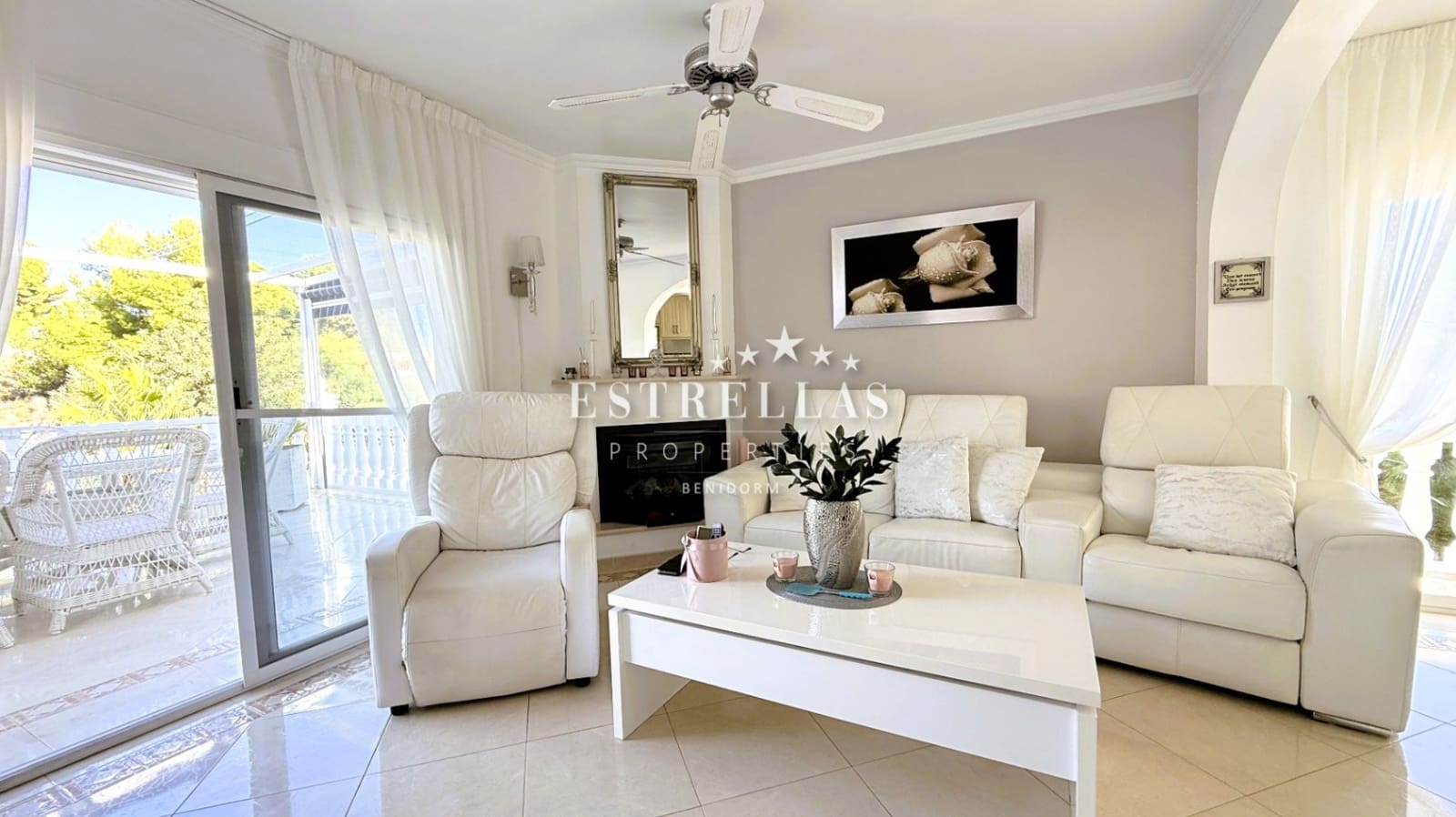 4 bedroom Villa for sale in La Nucia with pool garage - € 580,000 (Ref: 9411358)