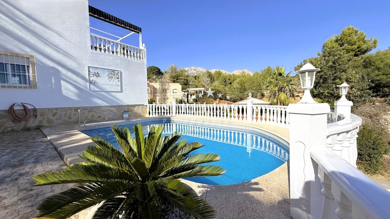 4 bedroom Villa for sale in La Nucia with pool garage - € 580,000 (Ref: 9411358)