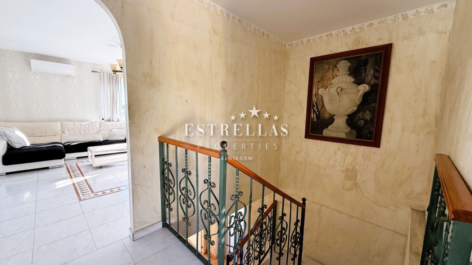 3 soverom Villa til salgs i La Nucia med svømmebasseng garasje - € 590 000 (Ref: 9412835)