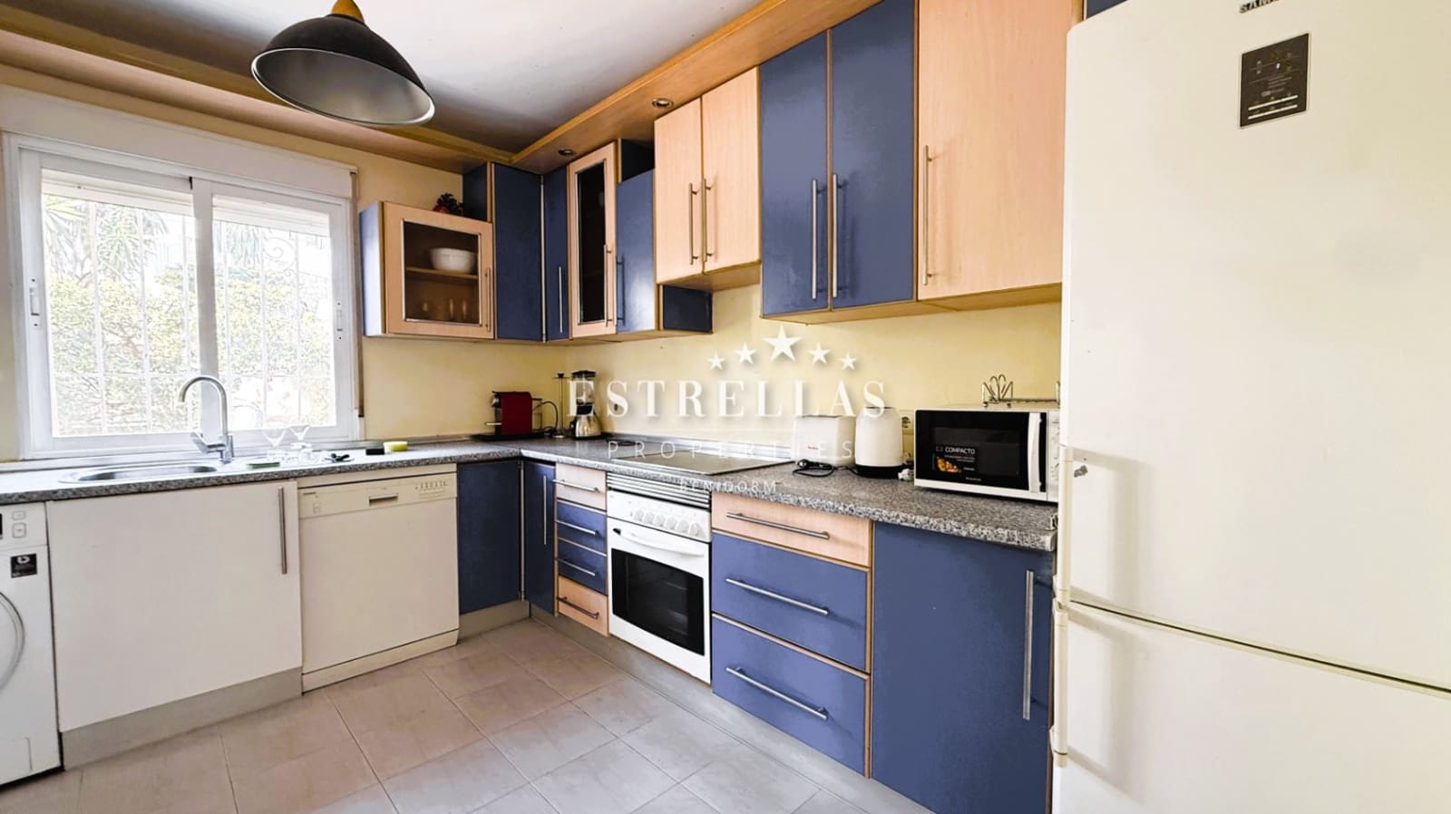 3 soverom Villa til salgs i La Nucia med svømmebasseng garasje - € 590 000 (Ref: 9412835)