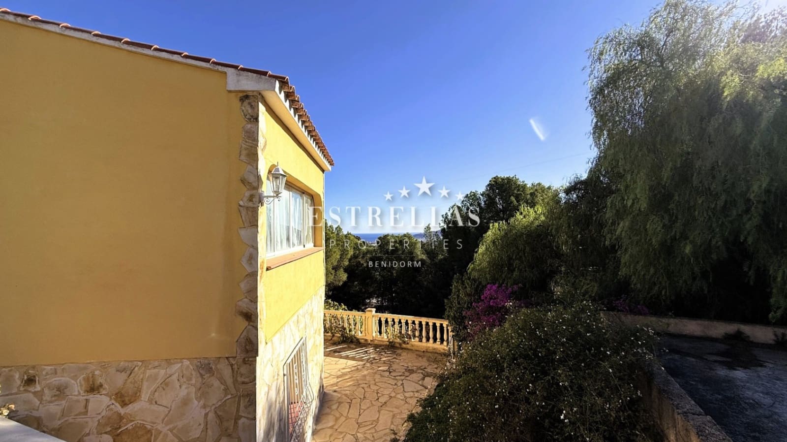 3 soverom Villa til salgs i La Nucia med svømmebasseng garasje - € 590 000 (Ref: 9412835)