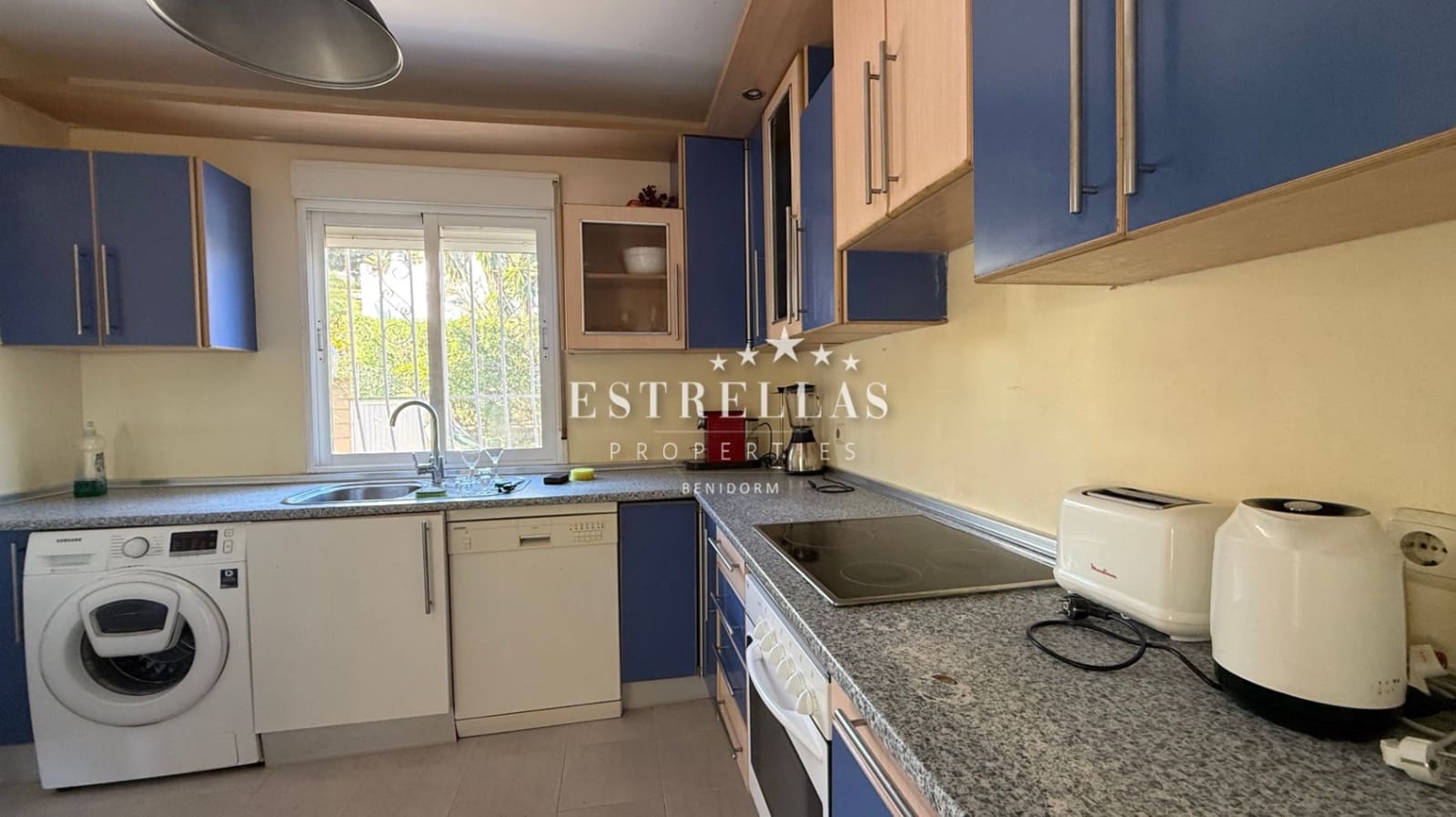 3 soverom Villa til salgs i La Nucia med svømmebasseng garasje - € 590 000 (Ref: 9412835)