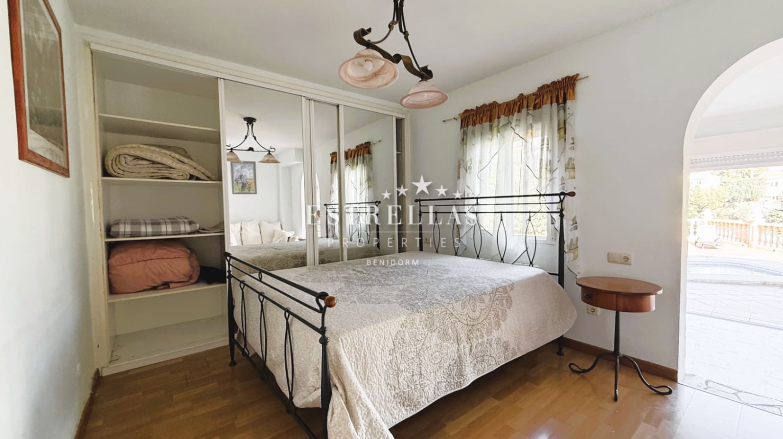 3 soverom Villa til salgs i La Nucia med svømmebasseng garasje - € 590 000 (Ref: 9412835)