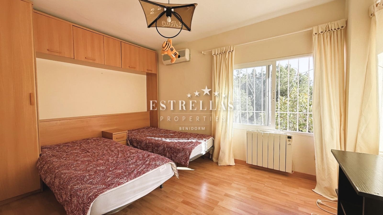 3 soverom Villa til salgs i La Nucia med svømmebasseng garasje - € 590 000 (Ref: 9412835)