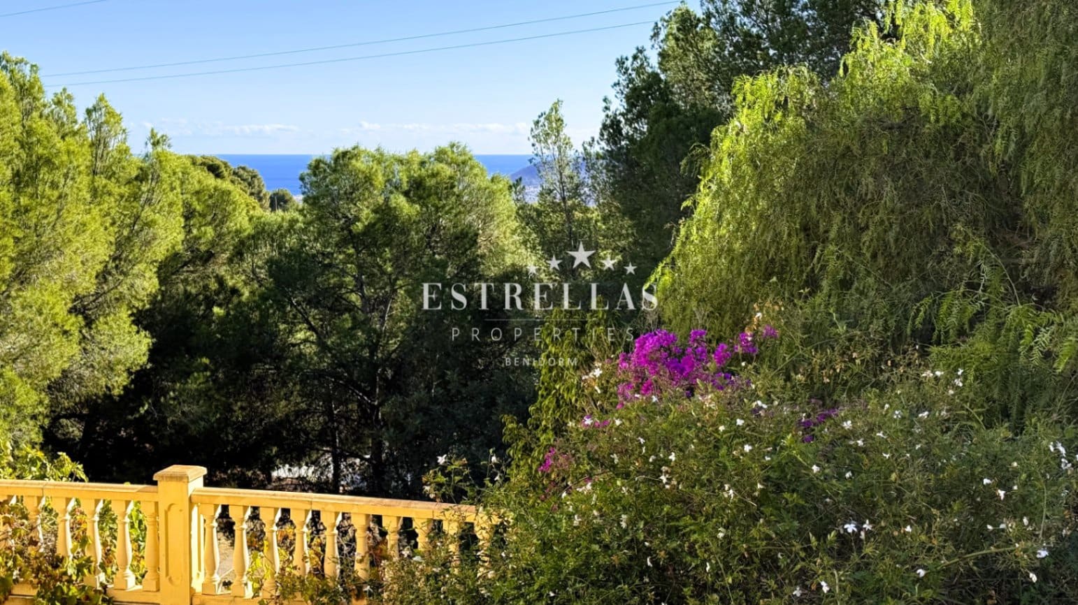 3 soverom Villa til salgs i La Nucia med svømmebasseng garasje - € 590 000 (Ref: 9412835)