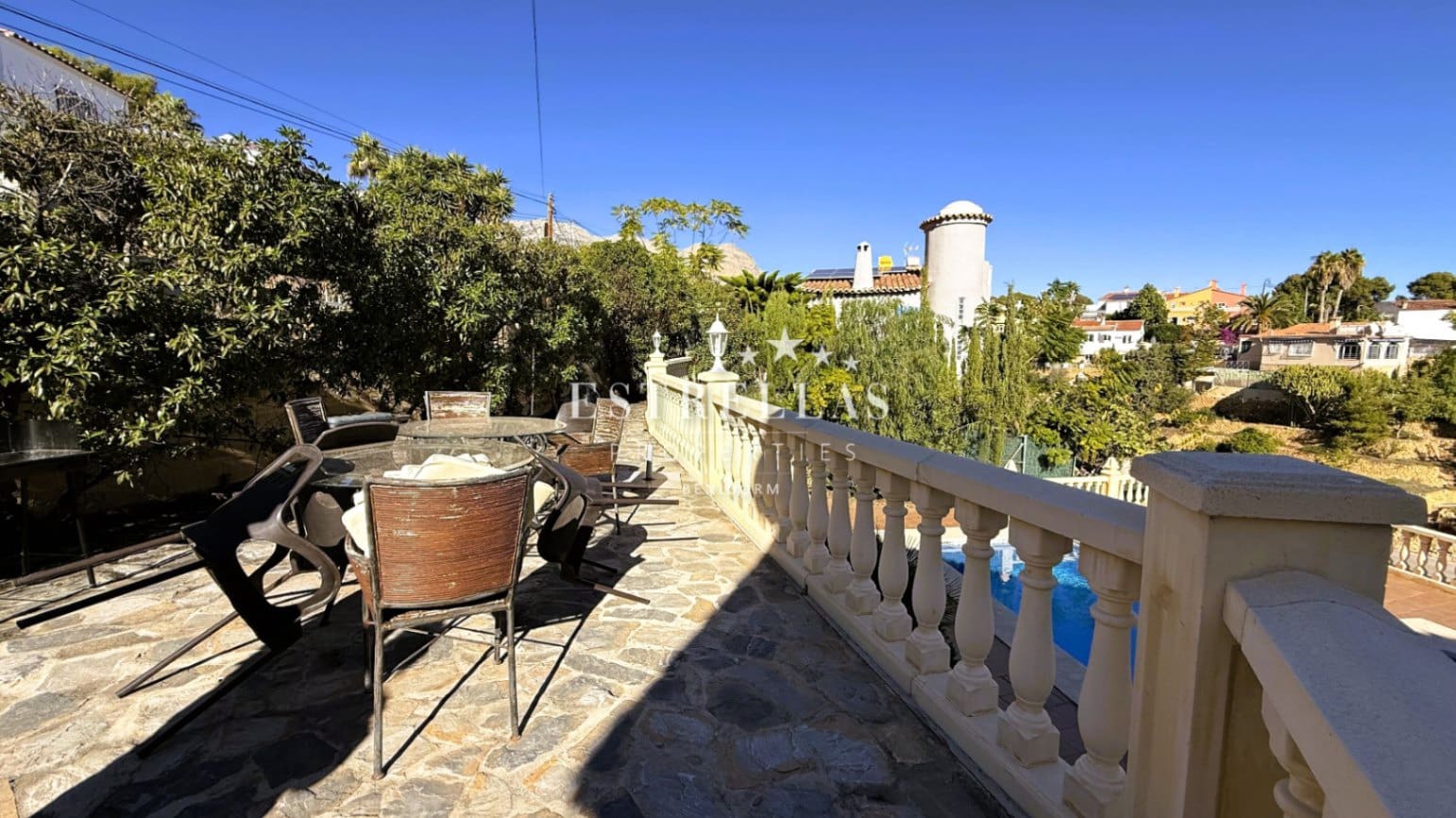 3 soverom Villa til salgs i La Nucia med svømmebasseng garasje - € 590 000 (Ref: 9412835)