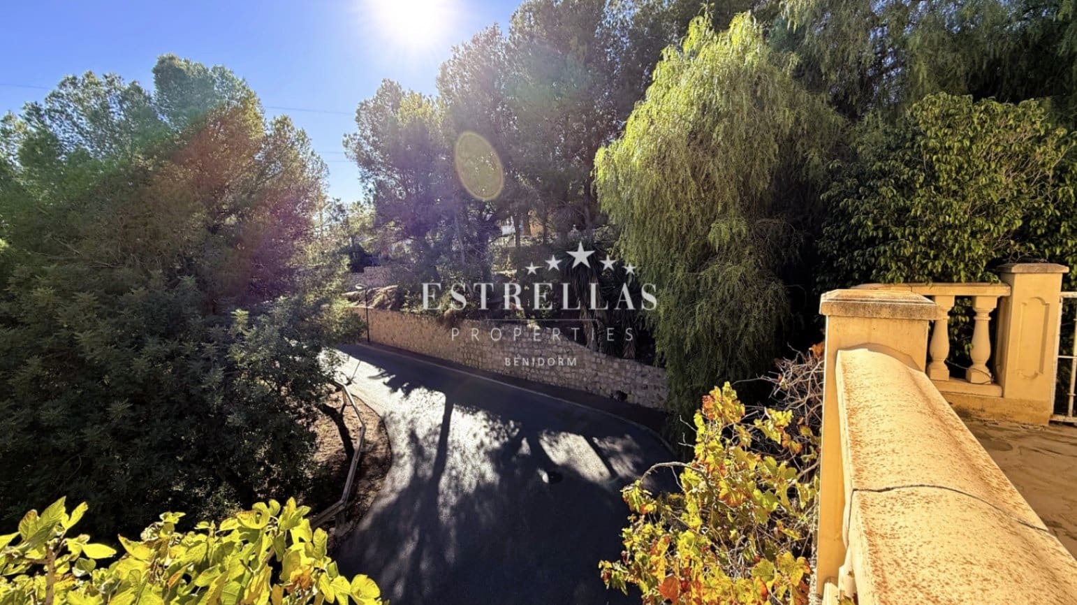 3 soverom Villa til salgs i La Nucia med svømmebasseng garasje - € 590 000 (Ref: 9412835)