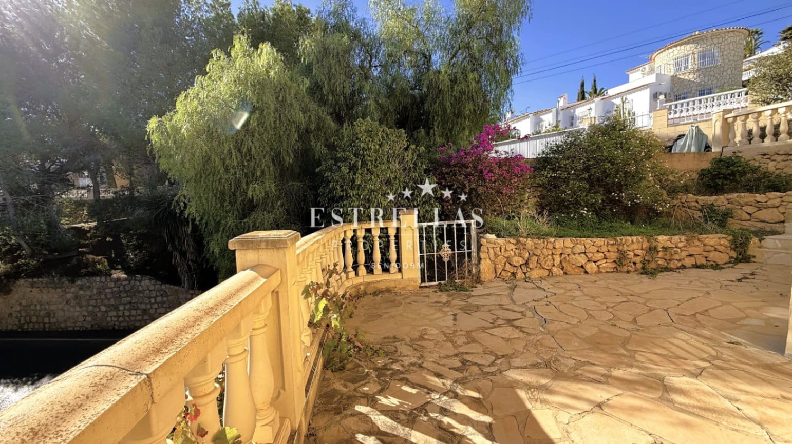 3 soverom Villa til salgs i La Nucia med svømmebasseng garasje - € 590 000 (Ref: 9412835)