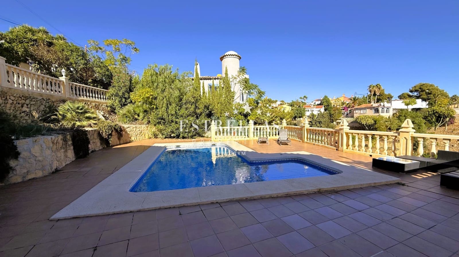 3 soverom Villa til salgs i La Nucia med svømmebasseng garasje - € 590 000 (Ref: 9412835)