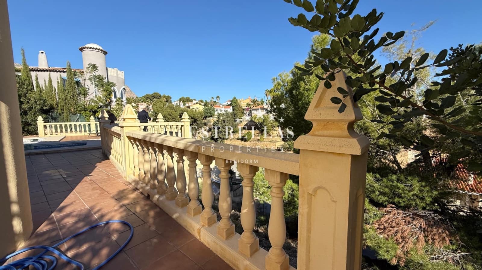 3 soverom Villa til salgs i La Nucia med svømmebasseng garasje - € 590 000 (Ref: 9412835)